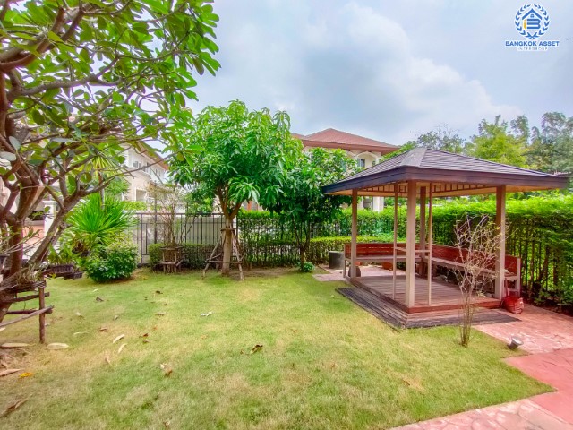 *****บ้านเดี่ยวมือสองย่านกรุงเทพฯ ม.เอ็นริช พาร์ค กาญจนาภิเษก เนื้อที่กว้างขวางมากถึง 118.30 ตร.ว. ฟังก์ชัน 4 ห้องนอน 4 ห้องน้ำ ที่จอดรถ 4 คัน บ้านสวย ทำเลดี พร้อมเข้าอยู่ บนทำเลแห่งการเดินทาง ใกล้รถไฟฟ้าสายสีน้ำเงิน "สถานีหลักสอง" และทางด่วน "ศรีรัช"